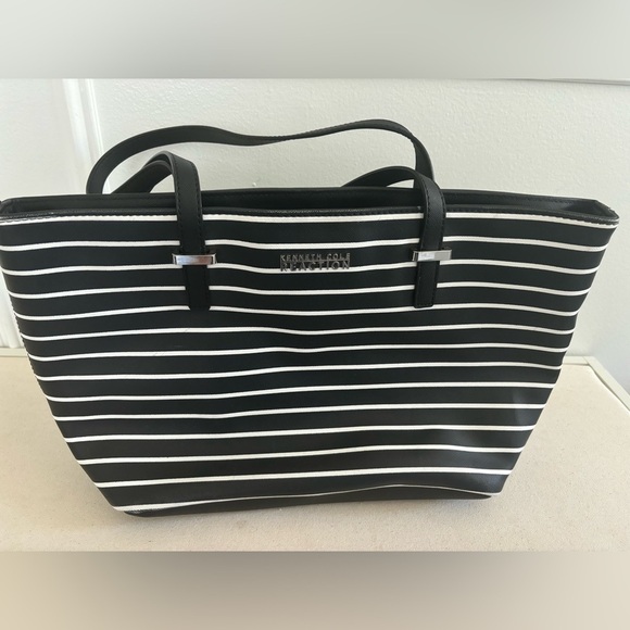 Kenneth Cole Reaction Black and White Striped Tote Bag - Picture 1 of 7